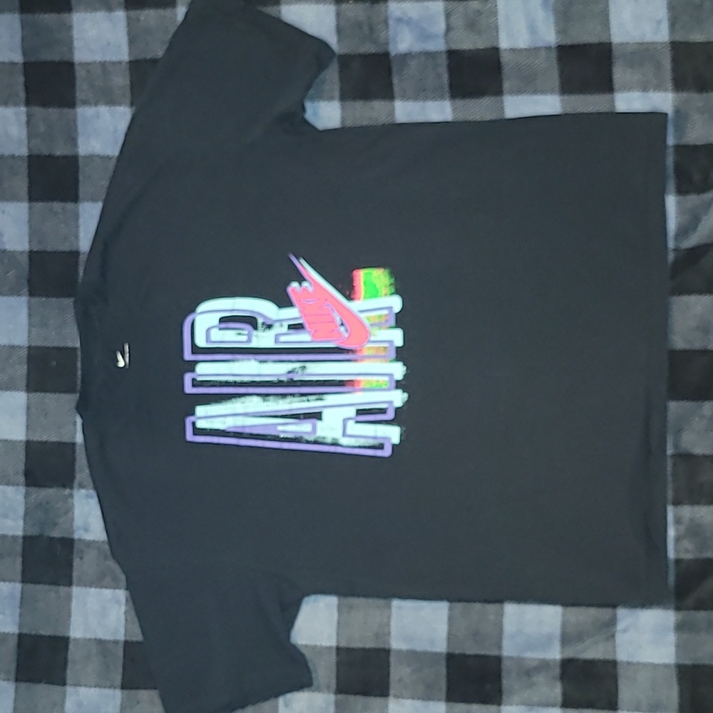 Nike. Nike Air neon. Tee shirt. Men's size Large.